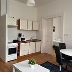 Welcome & Praguecentre Hostel *