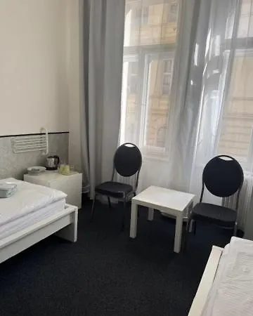 Welcome & Praguecentre Hostel *